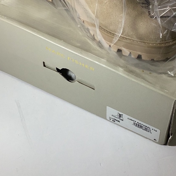 Boot - Picture 11 of 11